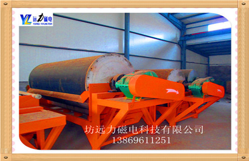 小型磁選機(jī)，小型磁選機(jī)廠家以智能技術(shù)點(diǎn)綴小型磁選機(jī)的發(fā)展_輥式小型磁選機(jī)廠家以智能技術(shù)點(diǎn)綴小型磁選機(jī)的發(fā)展_磁塊如何排列